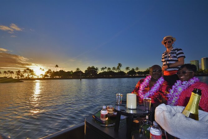 2-Hour Small-Group Gondola Excursion in Waikiki - Under the Bridges: Songs, Stories, and Rainbow Chances