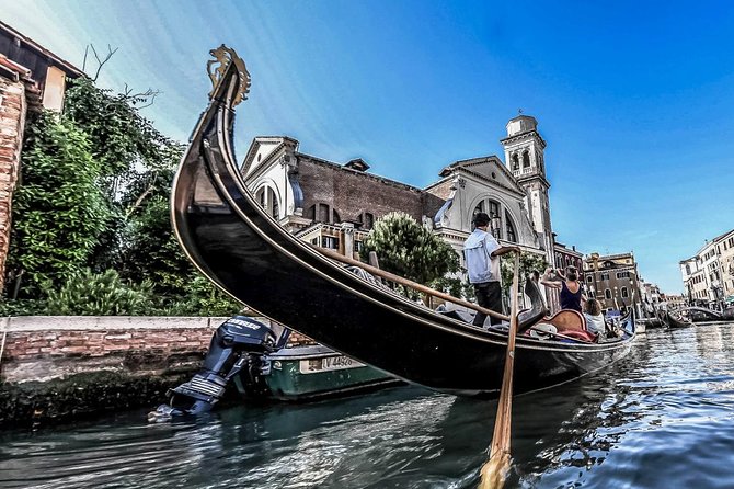 30-min Private Gondola Ride for up to 5 people - Entering Venice by water without the scramble