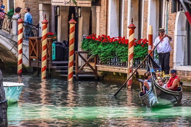 30-min Private Gondola Ride for up to 5 people - No included explanations: how to make the most of silence