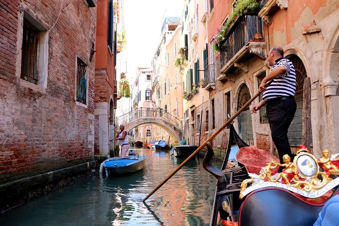 45-Minute or 1-hour Private Gondola Ride from Rialto - What to Wear and How to Plan Your Body for a Gondola