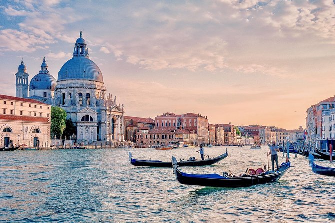 Afternoon in Venice : Basilica + Doge's Palace + Gondola - The small stops that make the walk feel Venetian