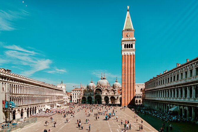 Afternoon in Venice : Basilica + Doge's Palace + Gondola - St. Mark’s Square: your fast orientation lesson