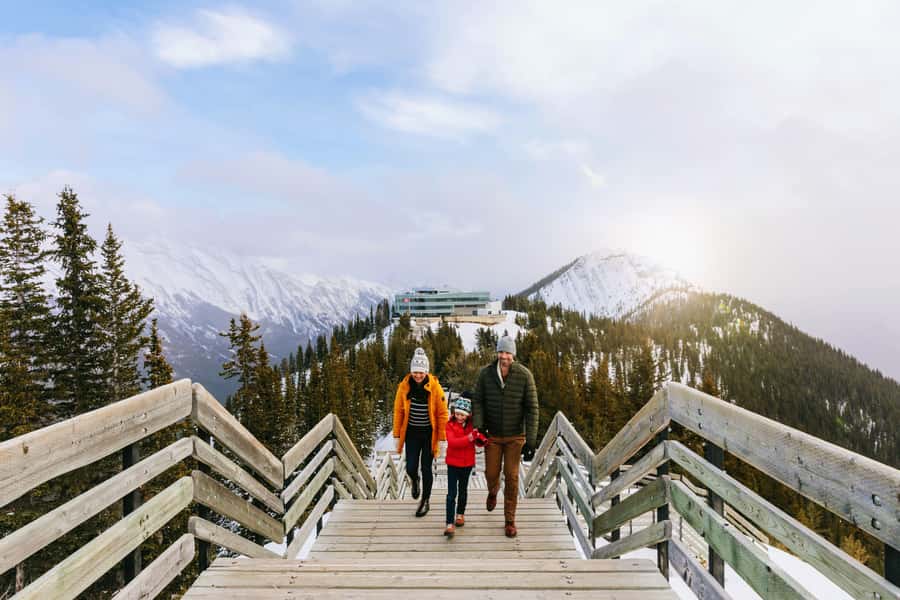 Banff: Banff Town, Gondola, and Johnston Canyon Day Tour - Banff Town time: your chance to eat and decompress