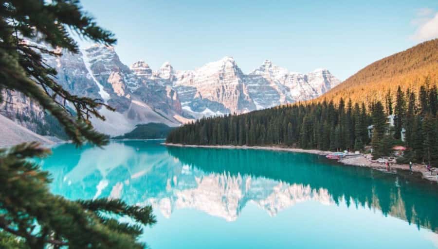 Banff: Lake Louise, Moraine Lake, Gondola, Cave & Basin Tour - How the day works: a tight schedule that still breathes