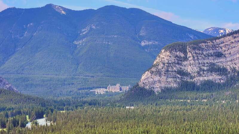 Banff Private Full-Day Tour Lake Louise, Gondola & more - Should you book the Banff Private Full-Day Tour?