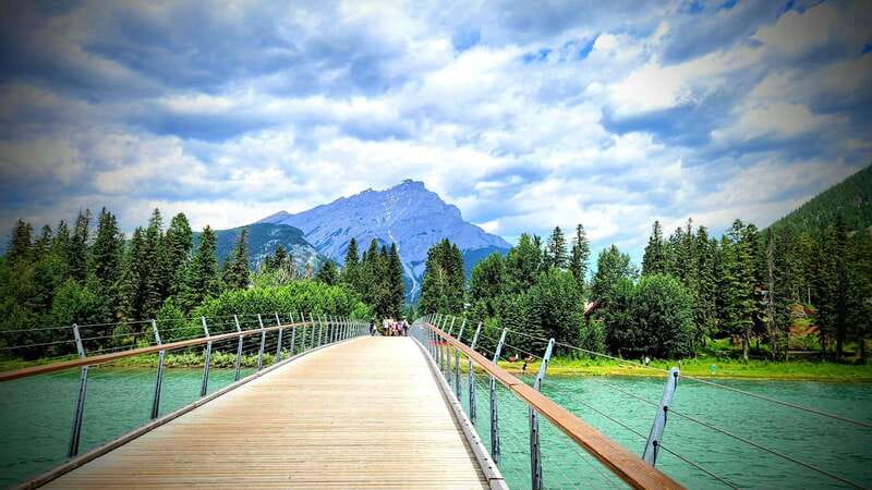 Banff Private Full-Day Tour Lake Louise, Gondola & more - Johnston Canyon trails: waterfalls, rock forms, and careful footing