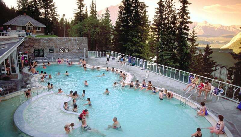 Banff Private Full-Day Tour Lake Louise, Gondola & more - Price and value: what you’re paying for at $547 per group
