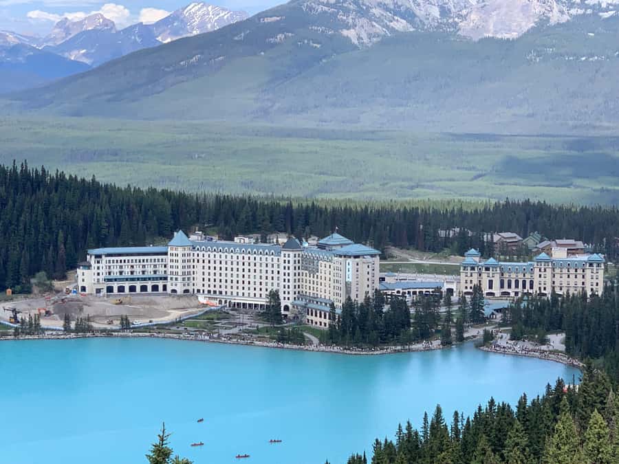 Banff Town: Gondola, Lake Louise, Moraine, Cave and Basin - Key highlights worth planning around