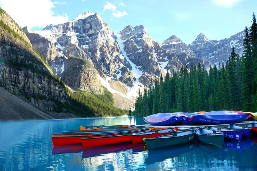 Banff Town: Gondola, Lake Louise, Moraine, Cave and Basin - How this Banff day fits together (and why you’ll like it)