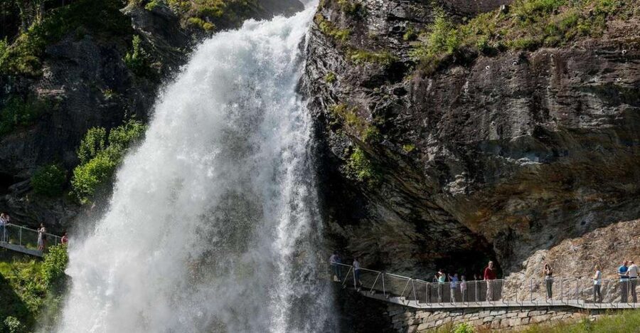 Bergen: Hardangerfjord, Voss Gondola & 3 Great Waterfalls - Key highlights at a glance