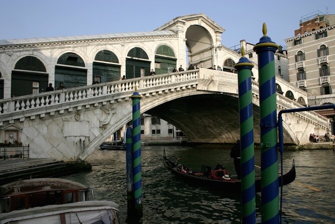 Best of Venice Private Tour: St. Mark's Doge Palace Gondola Ride - Inside St. Mark’s Basilica: skip the line and respect the rules
