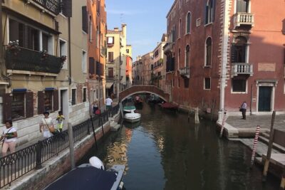 Best of Venice Private Tour: St. Mark's Doge Palace Gondola Ride - Piazza San Marco: start where the city opens up