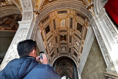 Best Of Venice: Saint Mark's Basilica, Doges Palace with Guide and Gondola Ride - Doge’s Palace with a guide: law, power, and the Bridge of Sighs