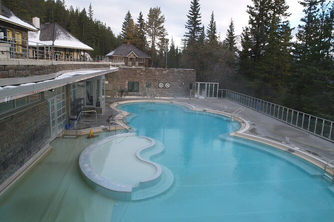 Calgary/Banff: Gondola, Upper Hot Spring, Bow Fall & Top 3 Lakes - Johnson Lake and the Upper Hot Springs closure (important)