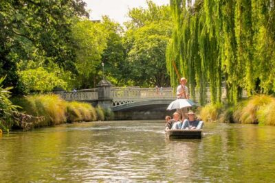 Christchurch: Gondola Ticket and Punt Ride on the Avon River - Edwardian Punt on the Avon River: How the 30 Minutes Really Plays Out
