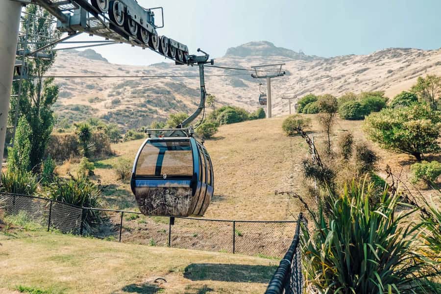 Christchurch: Gondola Ticket and Punt Ride on the Avon River - Weather, Warmth, and Comfort Tips for Winter and Busy Summers