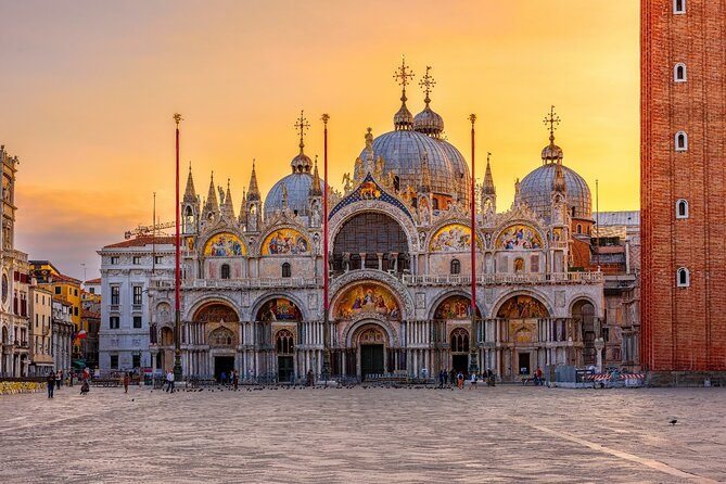 Doge’s Palace Tour, Prisons, Bridge of Sighs & Gondola Ride - Key highlights worth your attention