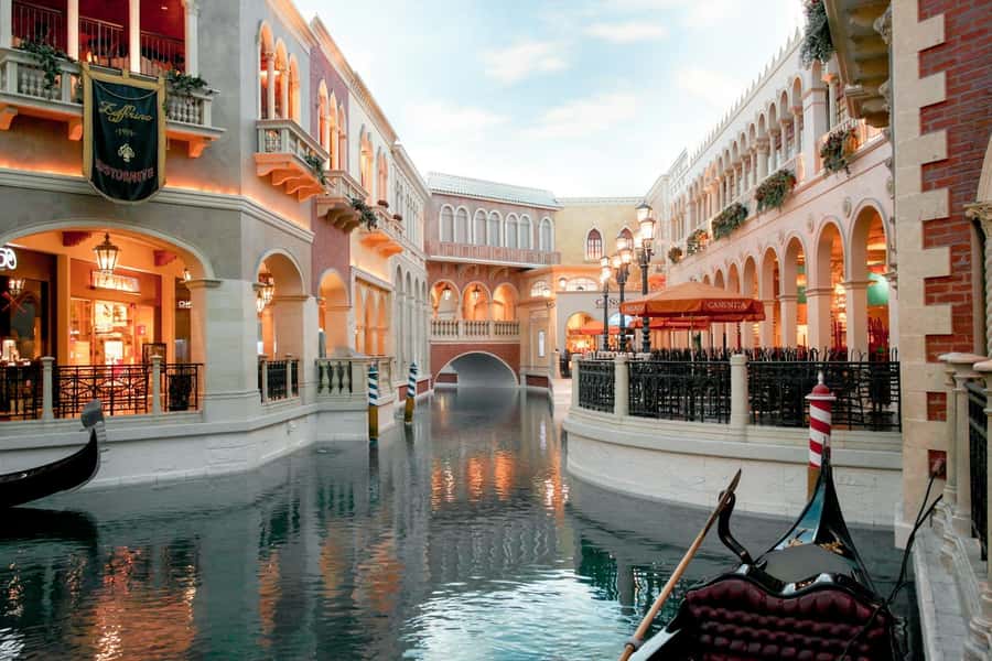 Doha City Tour, Villaggio Mall and Free Gondola Ride - Katara Cultural Village: where Doha shows its arts side
