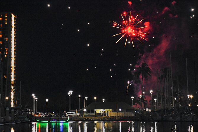 Fireworks Waikiki Gondola Cruise -lots of fun- - Weather nights: delays, cancellations, and how to protect your plans