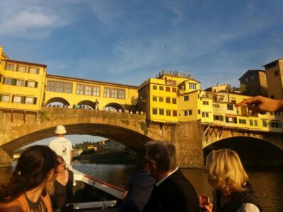 Florence: Guided Gondola Boat Tour with a Glass of Wine - Boarding the barchetto: pole work, no engines, and real river pace