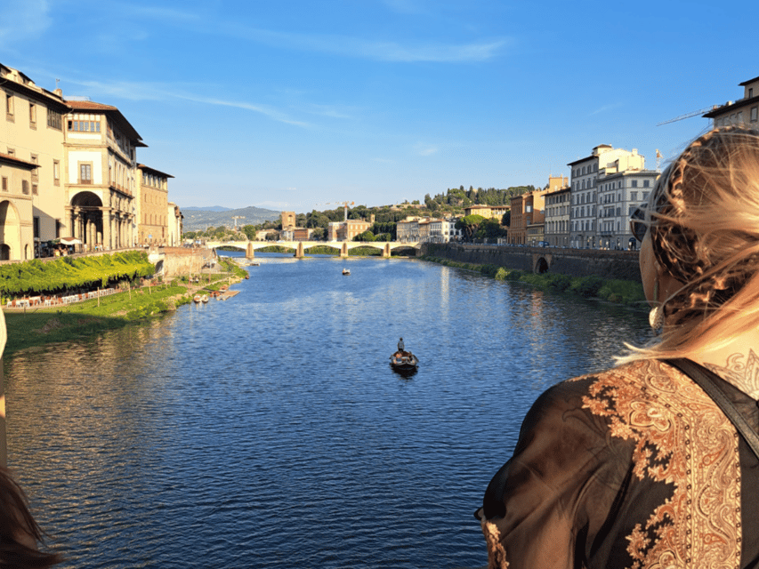 Florence: Guided Gondola Boat Tour with a Glass of Wine - Should you book this Florence gondola-and-wine tour?