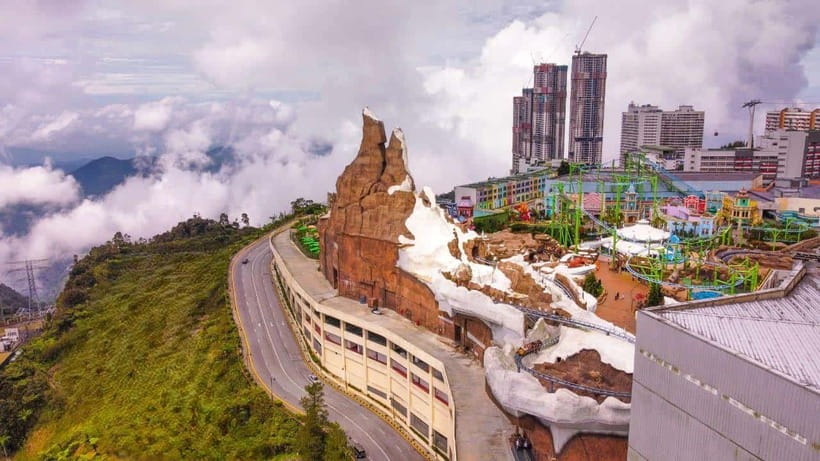 From Kuala Lumpur: Genting Highlands Day Tour & Gondola Ride - From Kuala Lumpur Pickup to Mountain Day Mode
