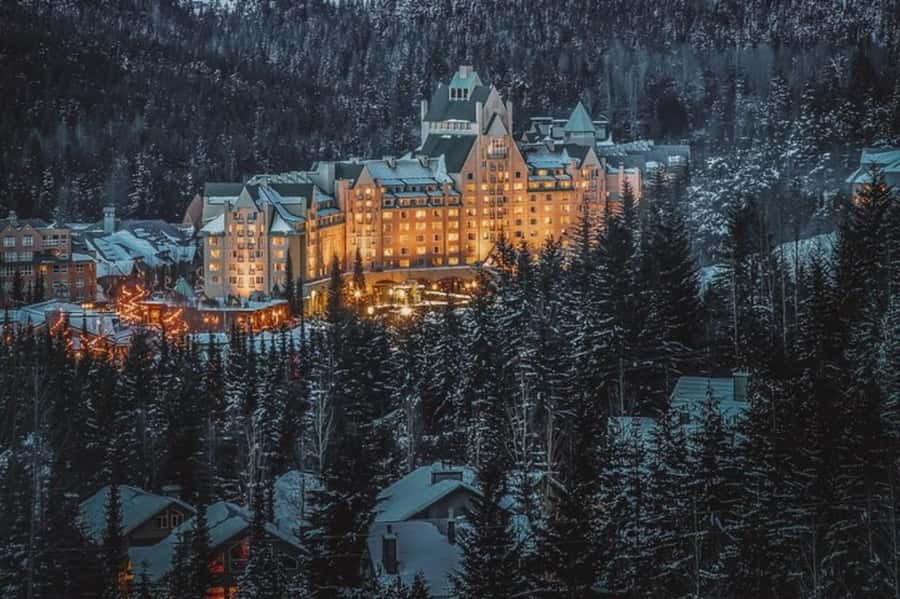 From Vancouver: Whistler Tour with Shannon Falls and Gondola - Shannon Falls: A 30-Minute Waterfall That’s Worth the Stop