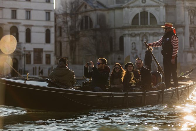 Grand Canal Gondola Experience with Live Commentary™ - Comfort, seat assignment, and the small-boat trade-off