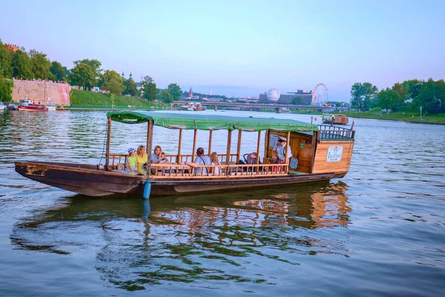 Krakow: Evening or Night Gondola Cruise - Church on the Rock and the Norbertine Sisters: calm landmarks with meaning