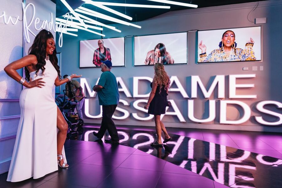 Las Vegas: Entry to Madame Tussauds with a Gondola Cruise - Photo tips that will actually help