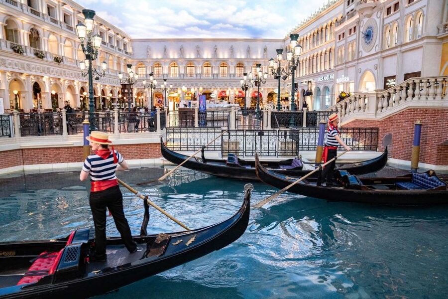 Las Vegas: Entry to Madame Tussauds with a Gondola Cruise - The gondola on the Venetian’s Grand Canal: views plus singing