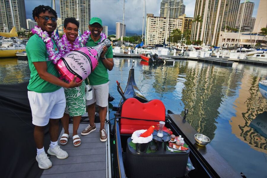 Oahu: Luxury Gondola Cruise with Drinks and Pastries - Key Things You’ll Love About This Gondola Tour