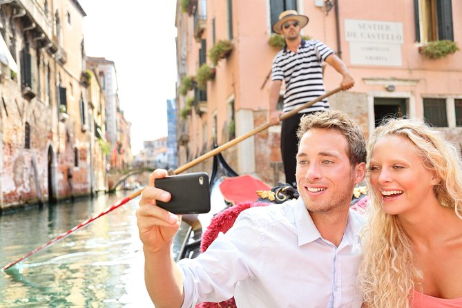 Private Crafted Gondola Ride on the Grand Canal - Time vs. Expectations: 30 Minutes Can Feel Short