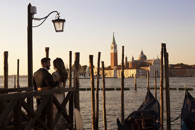 Private Gondola Ride and Photoshoot - Private Gondola Ride and Photo Shoot: What You’re Really Buying