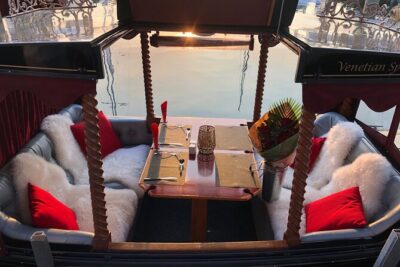 Private, luxury Gold Coast Gondola cruise with cheese & wine - The gondola ride itself: calm cruising on the Nerang River