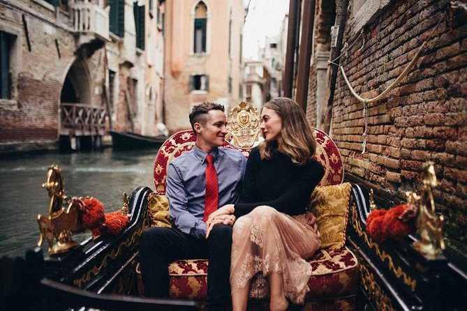 Private Photo Shoot in Venice with Gondola Ride Included - Why an 8:30 am Venice Shoot Feels Different