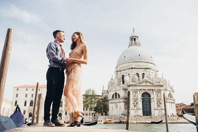 Private Photo Shoot in Venice with Gondola Ride Included - The Gondola Phase: 30 Minutes on a Private Ride