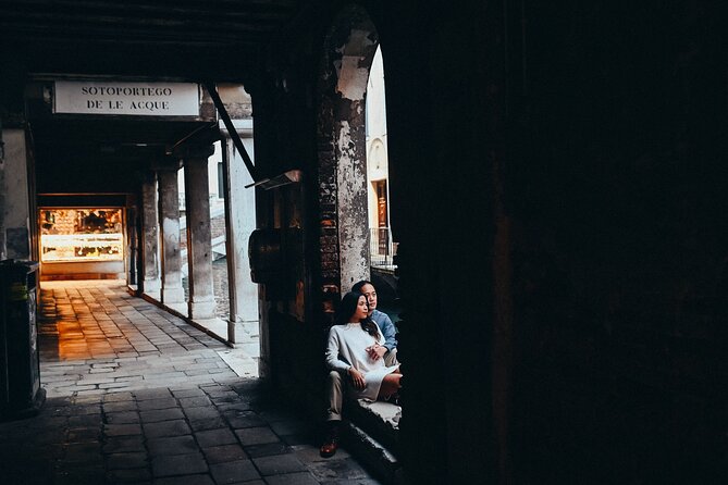 Private Photo Shoot in Venice with Gondola Ride Included - Weather, the €5 Access Fee, and Other Practical Checks