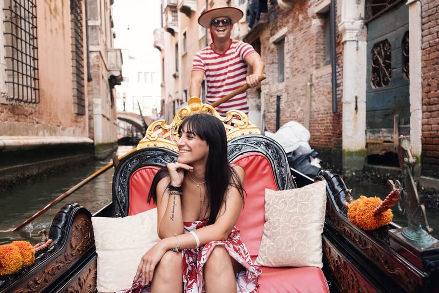 Private Photoshoot of Your Gondola Ride in Venice - A Private Gondola Shoot That Feels Like Your Venice, Not a Script