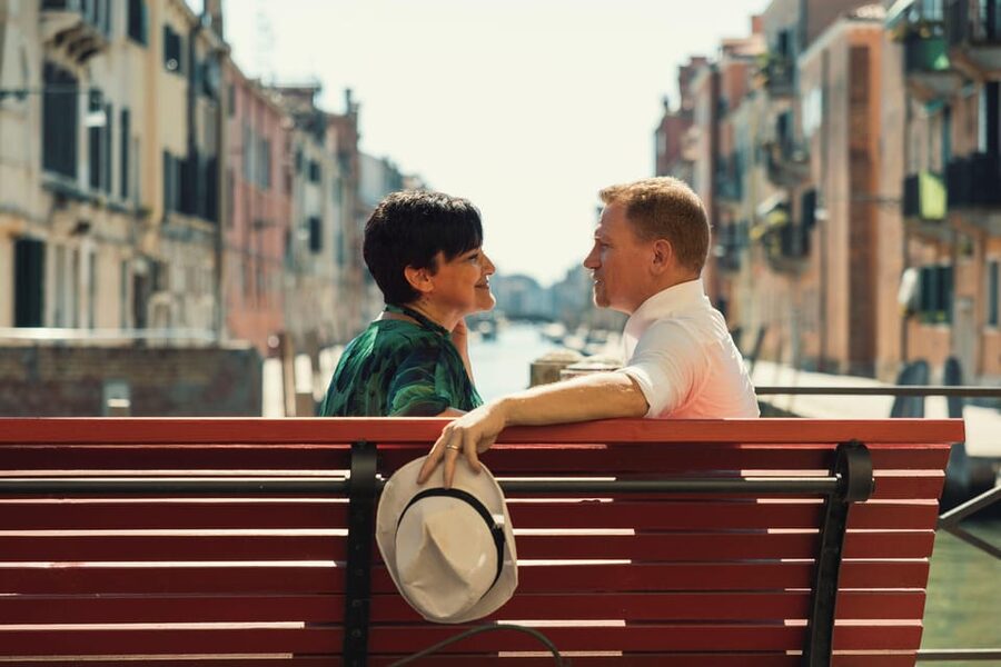 Private Photoshoot of Your Gondola Ride in Venice - Price and Value: $368.18 for Up to 4