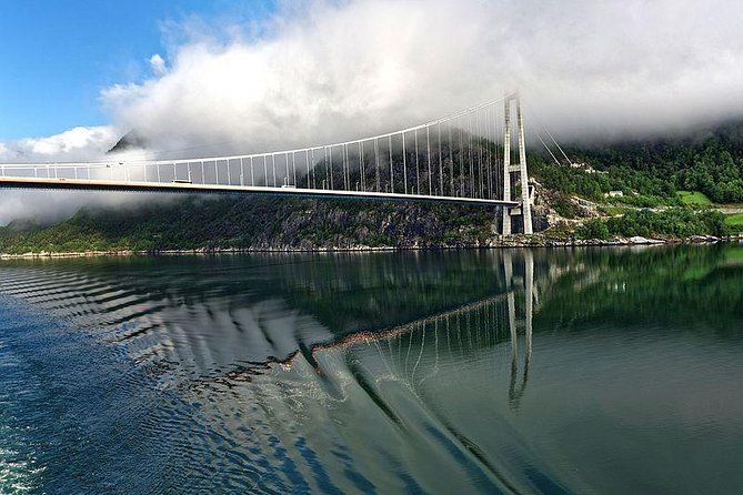 Private tour - Hardangerfjord, Voss Gondola & 4 Great Waterfalls - Stop 3: Hardangerfjord for real fjord time (not just a glance)