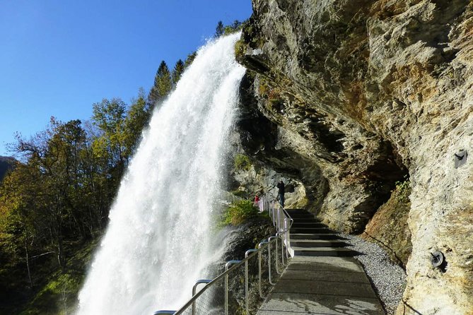 Private tour - Hardangerfjord, Voss Gondola & 4 Great Waterfalls - Stop 5: Vøringsfossen for the classic Norway waterfall moment