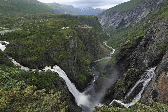 Private tour - Hardangerfjord, Voss Gondola & 4 Great Waterfalls - Stop 1: Fossen Bratte for a quick, thundering warm-up