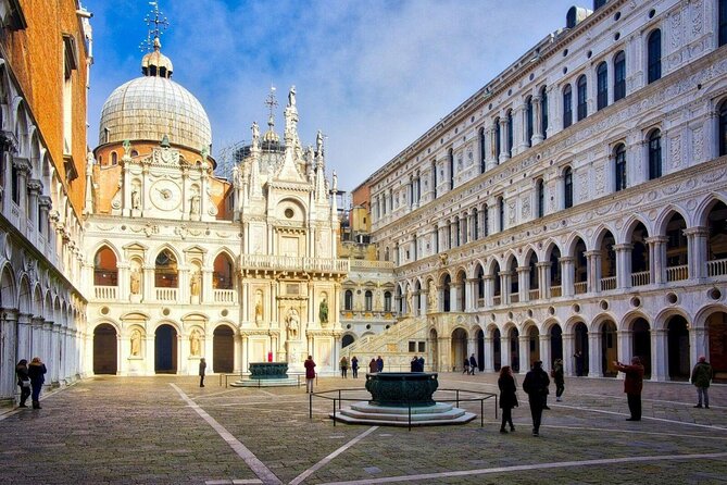 Private Tour: Venice Walk, Gondola, and Private Boat Tour ending on Murano Island with Venetian Lunch and Glass Factory Visit - Rialto for a snapshot, then Canal Grande for real water time