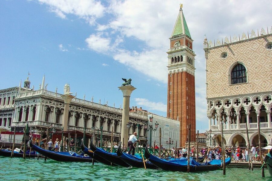 Private Venice Walking Tour and Gondola Ride - Key points you’ll feel right away