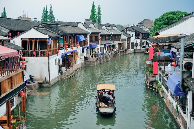 Private Zhujiajiao Ancient Town and Harmony Garden Day Tour with Gondola Ride - Key things you’ll notice on this Zhujiajiao day