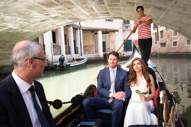 Renew your wedding vows on a romantic gondola - Price and Value: Why It Costs What It Costs