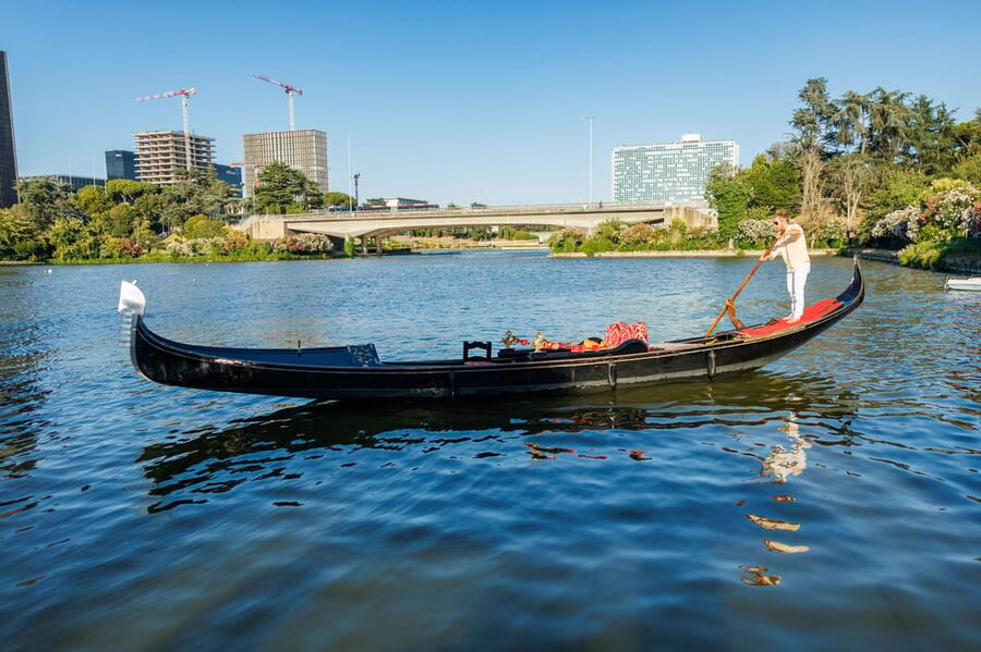 Roma: The one and only Roma Gondola tours on the lake! - Rain, queues, and timing: how to plan without stress
