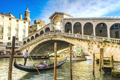 St. Mark’s Basilica Guided Tour with Venice Canals Gondola Ride - St. Mark’s Square arrival: using the guide to cut through the noise