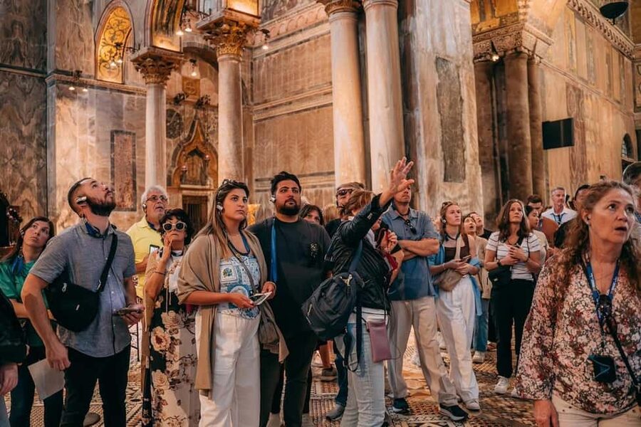 St. Mark's Basilica Tour with Priority Entrance + Gondola - Gold Mosaics, Fast Access: Why This Tour Works in Venice
